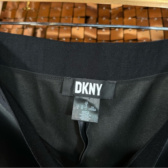 DKNY Jeans Women's Black Faux Highwasited Leather Legging Pants Size Medium - Picture 5 of 8